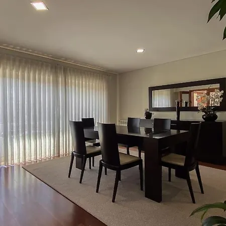 Casa Estrelas بيت للعطل براغا